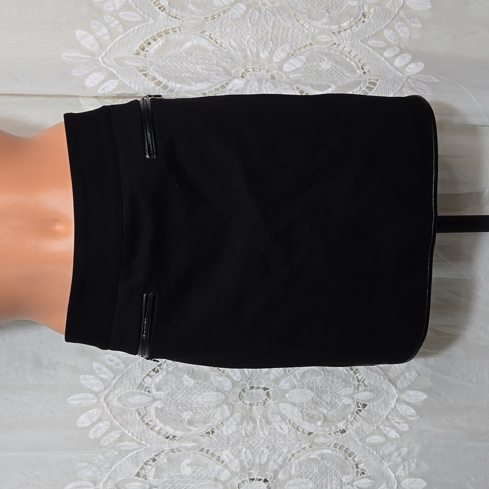 White House Black Market Mini Skirt sz 10